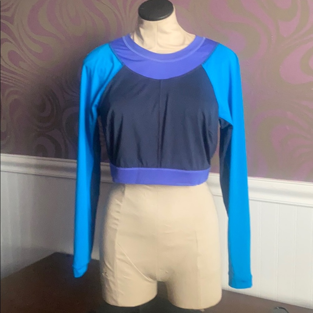 Workout long sleeve crop top